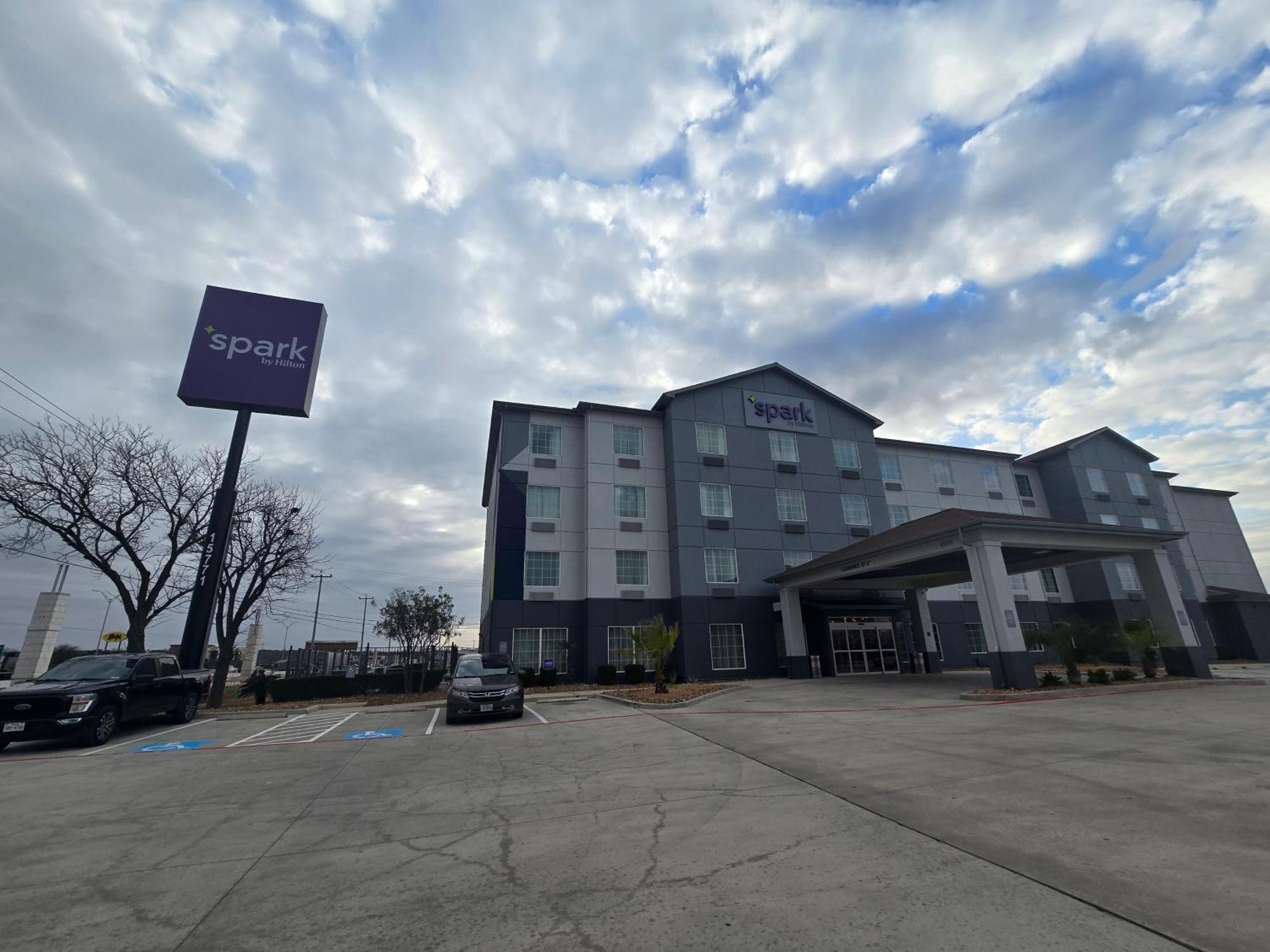 Spark By Hilton Selma Exterior foto