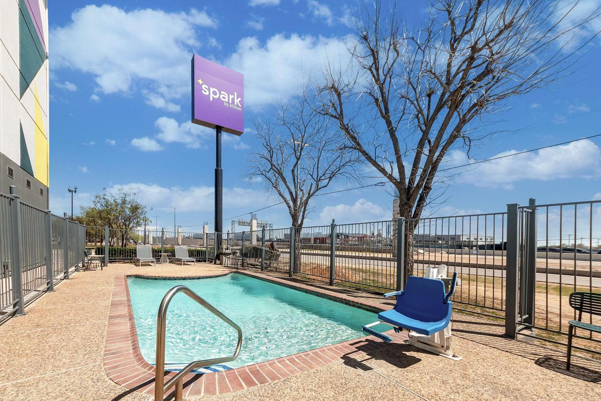 Spark By Hilton Selma Exterior foto
