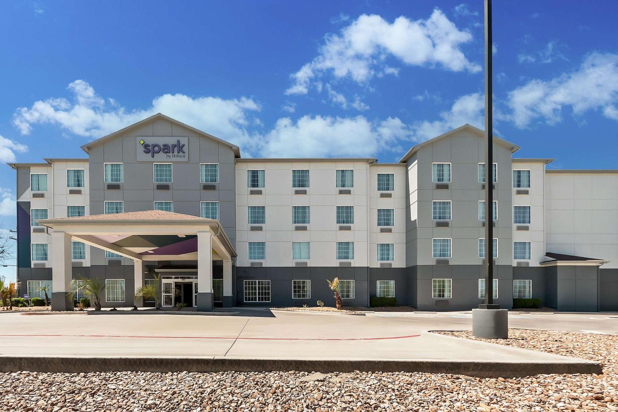Spark By Hilton Selma Exterior foto